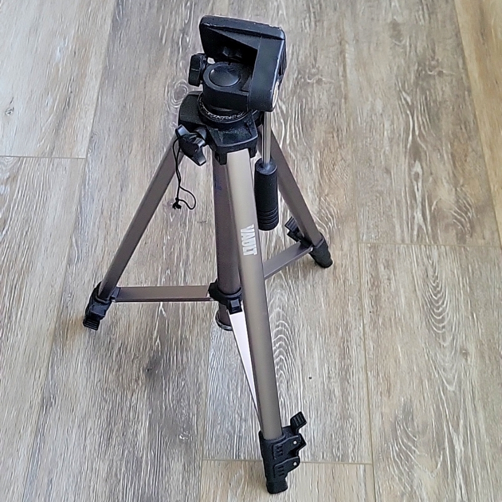 Tri pod